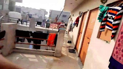 आज मौसम खराब है और इस तरह हम सब मिलकर काम कर