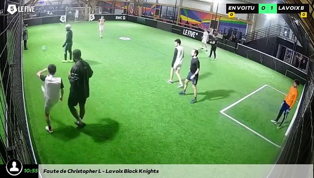 En Voiture Simone - Lavoix Black Knights 15/01 à 19:36 - Football Terrain 1 (LeFive P18)