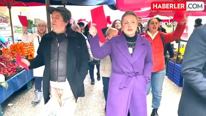 CHP Kadın Kolları Eskişehir'de 'İktidara Kırmızı Kart' Eylemi Düzenledi