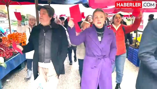 CHP Kadın Kolları Eskişehir'de 'İktidara Kırmızı Kart' Eylemi Düzenledi