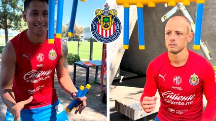 Chivas: Chicharito y demás jugadores se divierten realizando una prueba de reflejos