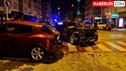 Karaman'da Yaya Geçidi Önünde Kaza: 2 Yaralı