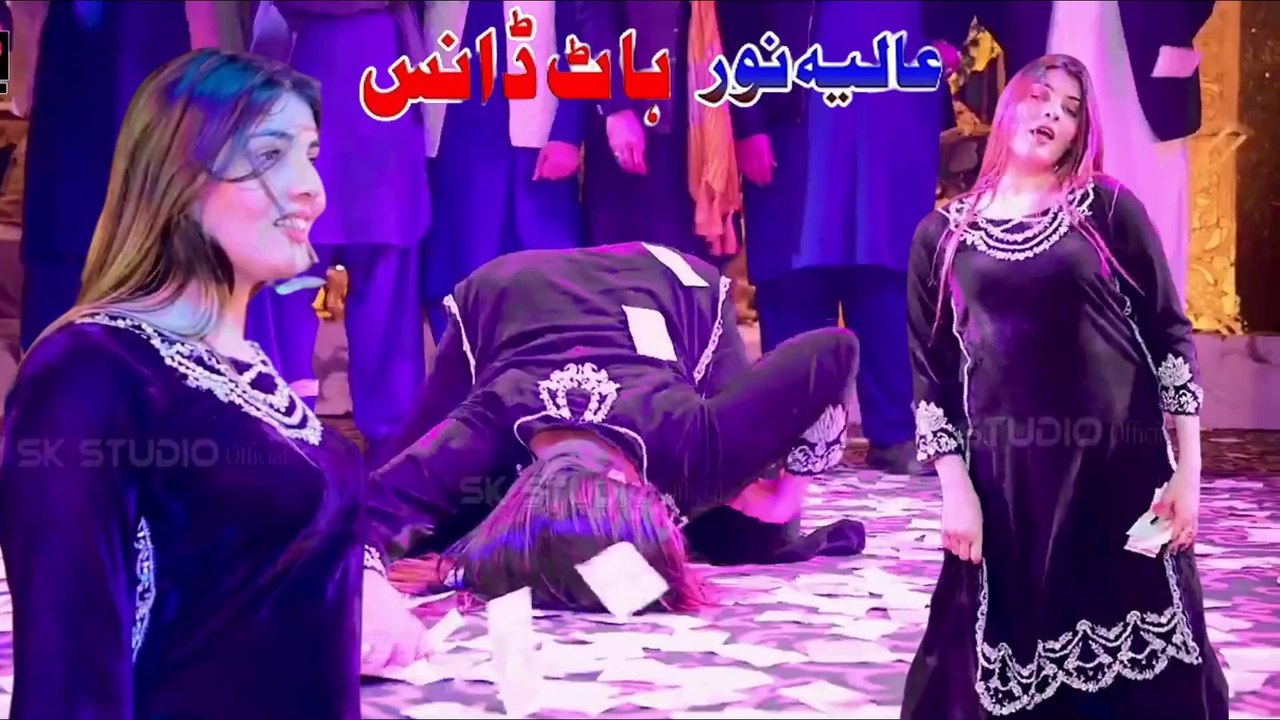 Aaj Ki Raat Maza Husn Ka , Aliya Noor Hot Dance Performance on