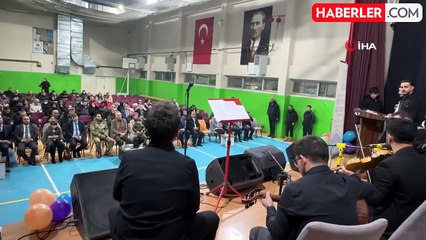 Yüksekova'da Öğretmenler ve Yükümlülerden Müzik Ziyafeti