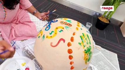 Ahila vs Suresh – Whose design on the Pongal paanai is the best?