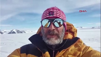 51 günde 933 kilometre kızak çekti; Türk bayrağını dikti