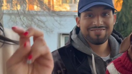 Mom bubbling with delight after her daughter travels from LV to NY to celebrate Christmas together