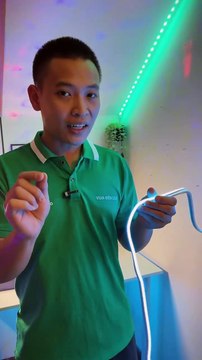 Tận dụng ánh sáng đèn nháy để tạo không gian độc đáo và ấn tượng trong các sự kiện quan trọng, chẳng hạn như tiệc cưới, sinh nhật.