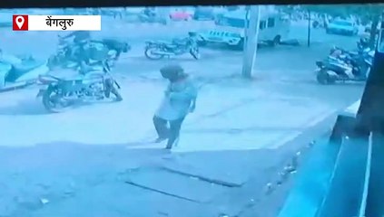 ATM में पैसे जमा करने जा रहे शख्स को बदमाशों ने गोली मारी, पैसे लूटकर हुए फरार