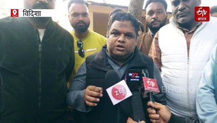23337088-विदिशा में सफाई कर्मचारियों के वेतन पर प्रियंक कानूनगो ने जताई नाराजगी, कार्रवाई की चेतावनी।  मानवाधिकार आयोग सदस्य प्रियंक कानूनगो का वाल्मीकि समाज के कार्यक्रम में भव्य स्वागत, सफाई कर्मियों के