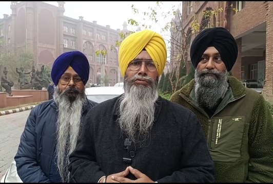 ਕੰਗਨਾ ਰਣੌਤ ਦੀ ਐਮਰਜੈਂਸੀ ਫਿਲਮ ਪੰਜਾਬ 'ਚ ਬੰਦ ਕਰਵਾਉਣ ਸਬੰਧੀ SGPC ਦੇ ਵਫਦ ਨੇ ਅੰਮ੍ਰਿਤਸਰ ਦੀ ਡੀਸੀ ਨੂੰ ਦਿੱਤਾ ਮੰਗ ਪੱਤਰ