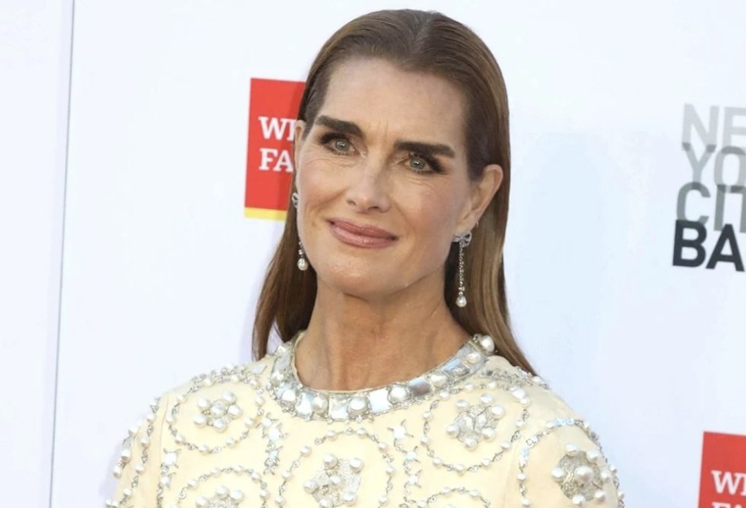 Brooke Shields victime de body shaming par son ex Andre Agassi : elle se confie