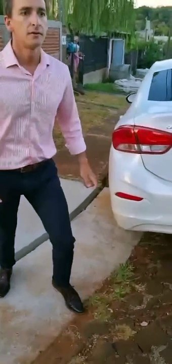 Abogado Gustavo Maldonado, exsec legislativo del HCD de Posadas, filmado agrediendo a periodista