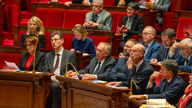 EN DIRECT - Gouvernement Bayrou : suivez l'examen de la motion de censure déposée par LFI