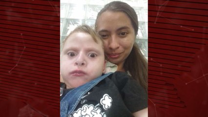 Em Cajazeiras, mãe de criança especial pede ajuda para comprar leite e faz apelo para construir quarto