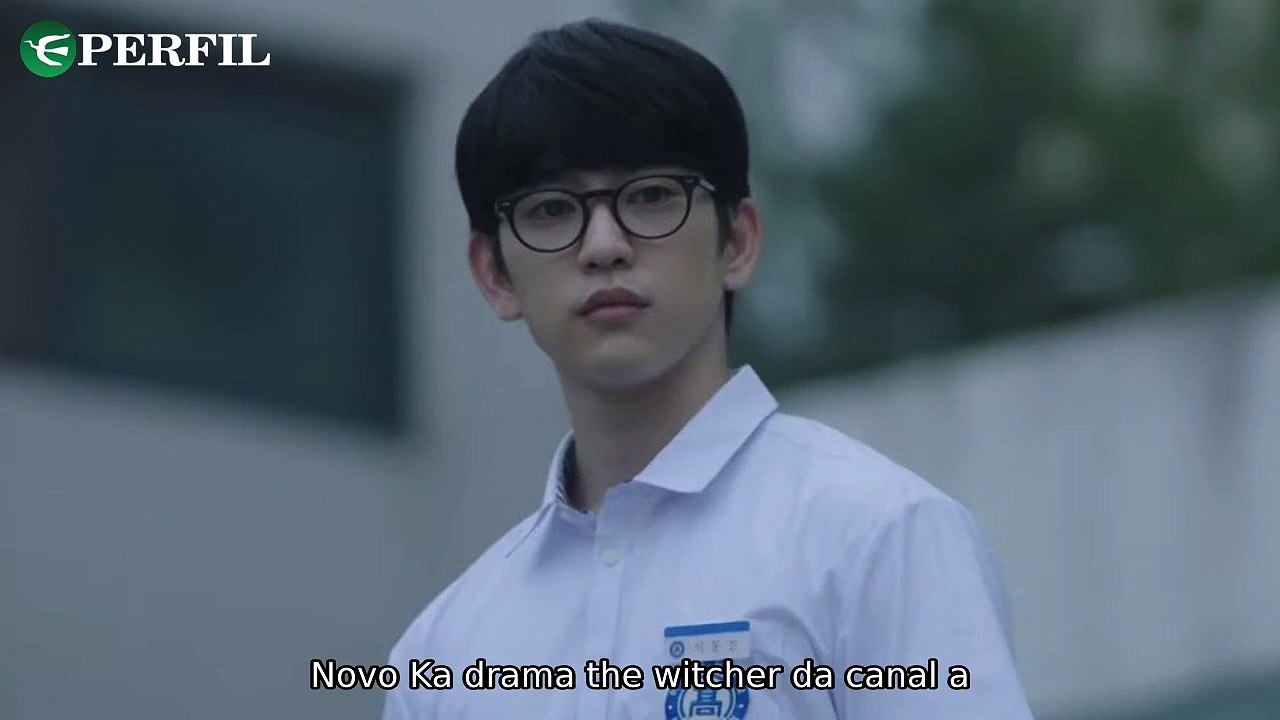 "Jinyoung do GOT7, Astros de 'Jessie' e One Piece: Novidades e curiosidades no mundo do entretenimento!"