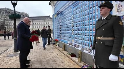 Crosetto a Kiev in visita ufficiale, omaggio ai caduti forze difesa