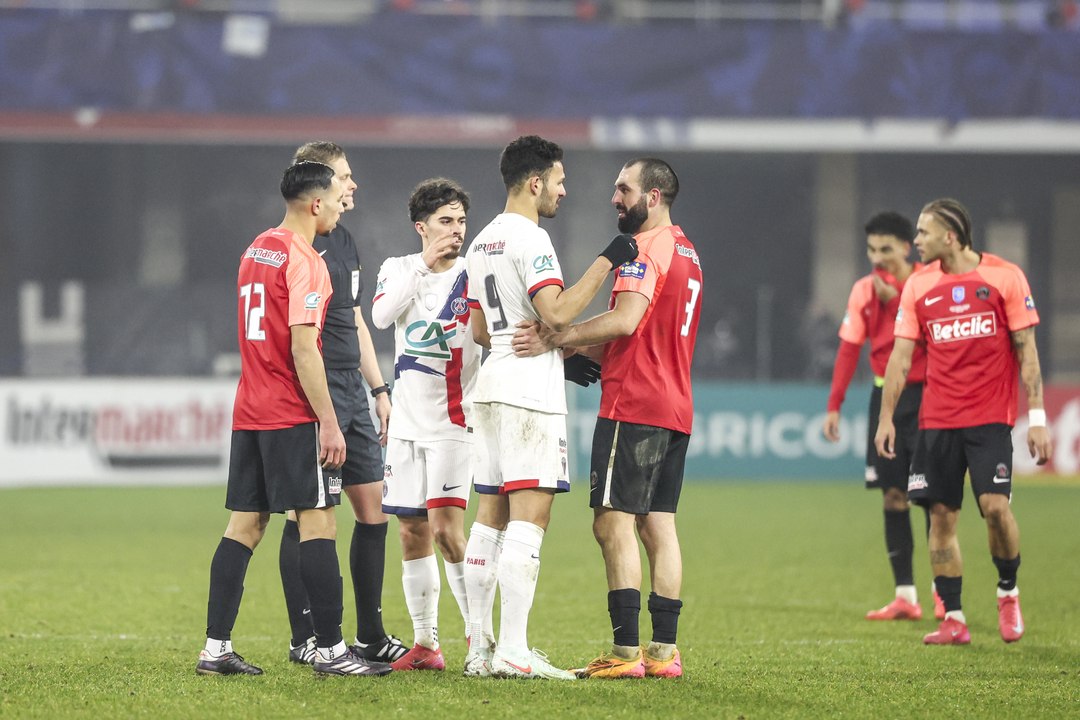 16es I Le FC Espaly tombe avec les honneurs face au Paris-SG (2-4)