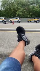 Vários alunos de auto escolas ficaram deitados no chão, no Detran de Tubiacanga