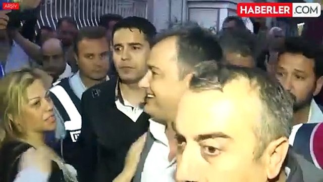 Sözcü gazetesi ve SZC TV sahibi Burak Akbay hakkında yakalama kararı