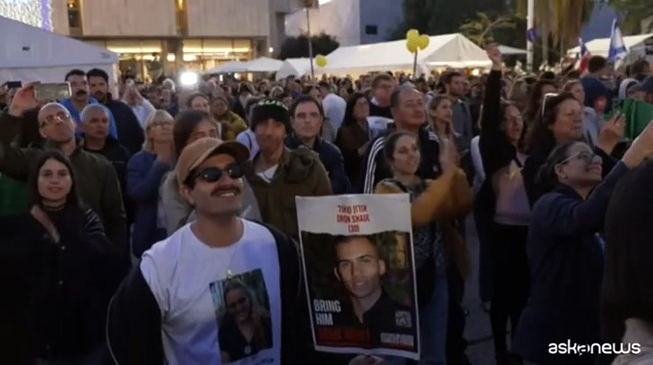 Tregua Gaza, applausi e lacrime: la gioia a Tel Aviv per il rilascio