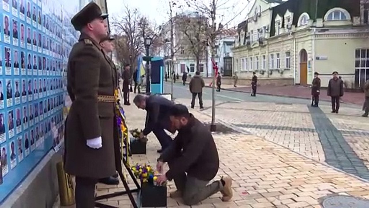 Primeiro-ministro britânico firma ambicioso acordo de segurança em Kiev