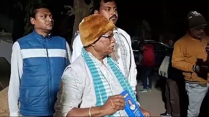 মানও নেই সম্মান ও নেই অভিমানের সুর বিধায়কের।মনোরঞ্জনকে বেবি বলে সম্বোধন রচনার।