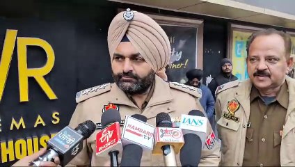 ਪੰਜਾਬ ਦੇ ਸਿਨੇਮਾਘਰਾਂ 'ਚ ਨਹੀਂ ਚੱਲਿਆ ਕੰਗਨਾ ਰਣੌਤ ਦੀ 'ਐਮਰਜੈਂਸੀ' ਦਾ ਜਾਦੂ, ਅੰਮ੍ਰਿਤਸਰ 'ਚ ਪਹਿਲੇ ਦਿਨ ਦਾ ਪਹਿਲਾਂ ਸ਼ੋਅ ਹੋਇਆ ਕੈਂਸਲ