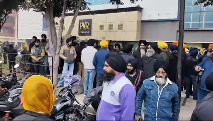 ਪੰਜਾਬ ਦੇ ਸਿਨੇਮਾਘਰਾਂ 'ਚ ਨਹੀਂ ਚੱਲਿਆ ਕੰਗਨਾ ਰਣੌਤ ਦੀ 'ਐਮਰਜੈਂਸੀ' ਦਾ ਜਾਦੂ, ਅੰਮ੍ਰਿਤਸਰ 'ਚ ਪਹਿਲੇ ਦਿਨ ਦਾ ਪਹਿਲਾਂ ਸ਼ੋਅ ਹੋਇਆ ਕੈਂਸਲ