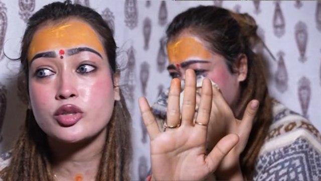 Maha Kumbh 2025: Sadhvi Harsha Ricchariya Cry Video, Leaving Kumbh Mela Reason Reveal | Boldsky