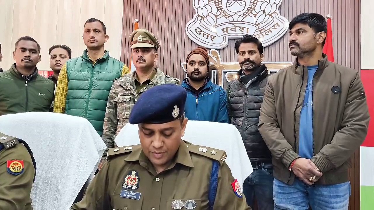 जौनपुर पुलिस ने किन्नर के ड्राइवर की हत्या का ख...