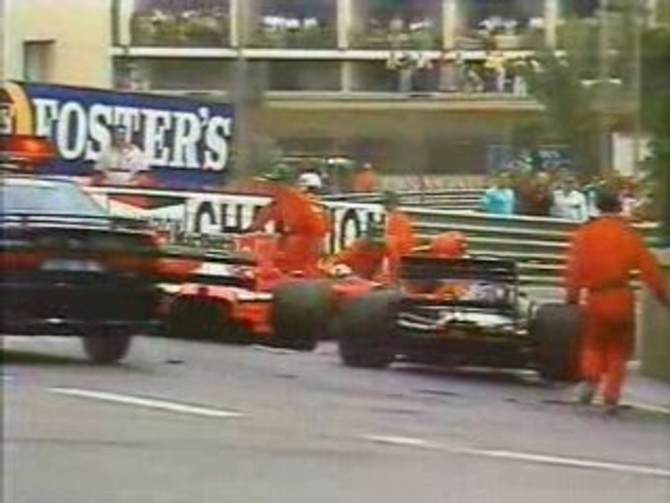 F1 crash - Carambolage dans les rues de Monaco