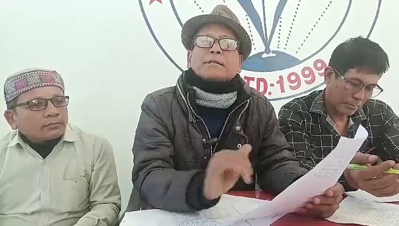 ধেমাজি জিলা শিক্ষা বিভাগত বয়সৰ  জালিয়তিৰে শিক্ষক নিযুক্তি,  পিতৃ  শশী দলেয়ে বাল্য কালতেই মাত্ৰ তিনিবছৰ বয়সত দুজন পুত্ৰ সন্তান ক্ৰমে প্ৰবীণ দলে আৰু অশ্বিনী দলেক জন্ম দিয়ে৷  উচিত তদন্ত কৰি উচিত শাস্তি প