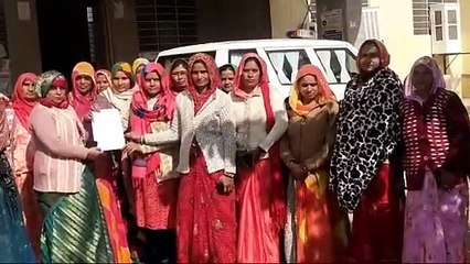 आशा सहयोगिनियों ने अपनी विभिन्न मांगों को लेकर एडीएम को दिया सीएम के नाम ज्ञापन