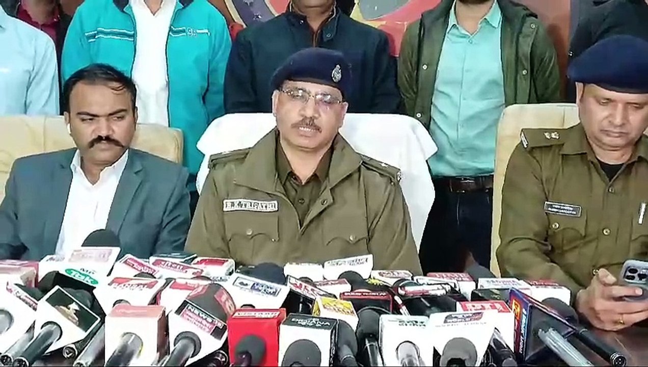 इंदौर पुलिस ने ड्रग्स तस्करी के मामले में पुलिस ने दो आरोपियों को किया गिरफ्तार , पकड़े गए आरोपी व्हाट्सअप ग्रुप के माध्यम से करते थे ड्रग्स की सप्लाय।
