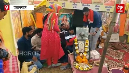 महाकुंभ में रबड़ी बाबा की कुटिया के बाहर उमड़ रहे श्रद्धालु, पढ़िए क्या है खासियत