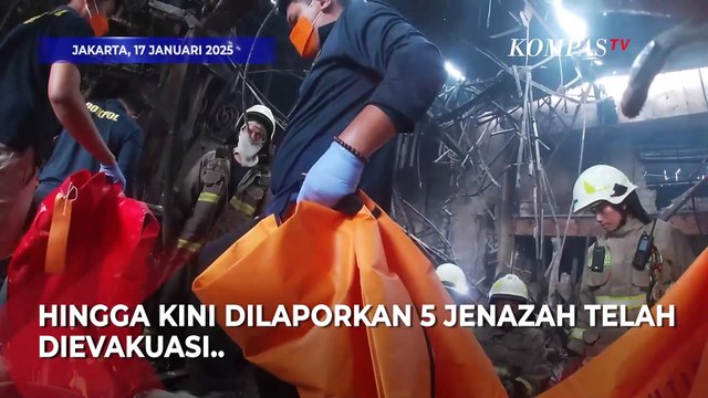Rekaman Bodycam Proses Evakuasi Korban Kebakaran Glodok Plaza