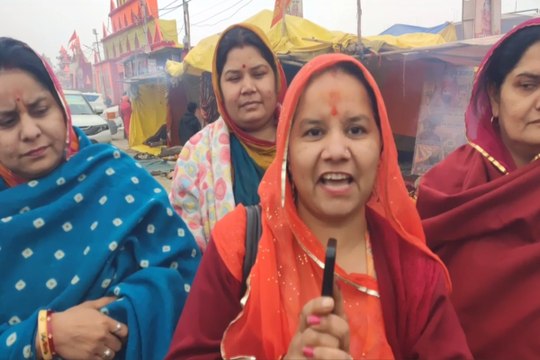 Mahakumbh 2025: महाकुंभ में स्नान करने जोधपुर से पहुंचे श्रद्धालु, योगी आदित्यनाथ की तारीफ में कही ऐसी बात, देखें VIDEO