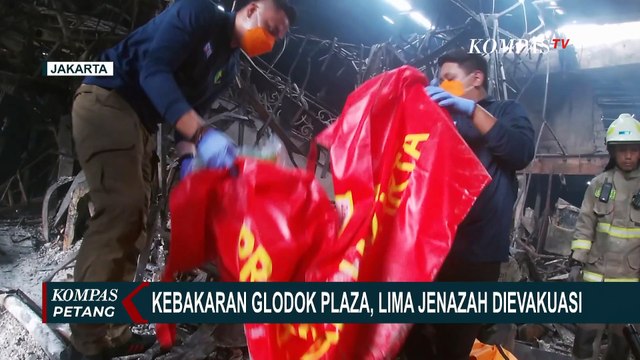 2 Jenazah Dievakuasi Lagi, RS Polri Terima 5 Kantong Jenazah Korban Kebakaran Glodok Plaza