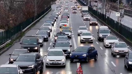 Kadıköy'de dron destekli trafik denetimi