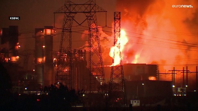 كاليفورنيا: إجلاء المئات إثر اندلاع حريق في أحد أكبر مصانع تخزين البطاريات في العالم