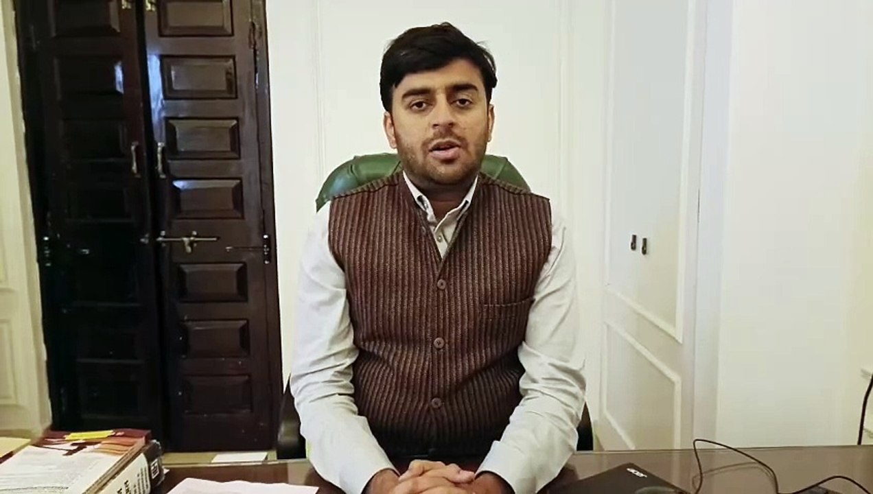 हाड़ कंपा रही सर्दी,सूरज देवता छुट्टी पर,कलेक्टर ने स्कूलों में डलवाये 2 दिन के लिए ताले