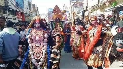 प्रयागराज धूमधाम से निकल गई गणेश शोभायात्रा