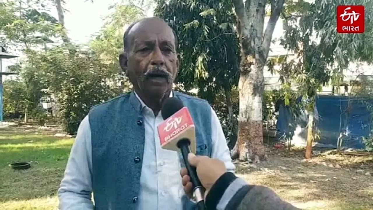 ડુંગળીમાં રાજકારણ ? એક થેલીએ 500 ગ્રામ કપાત ? : કલેકટરને ખેડૂત આગેવાનનું આવેદન તો યાર્ડનો જવાબ જાણો