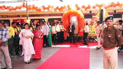 ବରିଷ୍ଠ ନାଗରିକ ତୀର୍ଥଯାତ୍ରାର ଶୁଭାରମ୍ଭ କଲେ ମୁଖ୍ୟମନ୍ତ୍ରୀ, ୧୦ ଟି ପର୍ଯ୍ୟାୟରେ ଯିବେ ୮ ହଜାର ଯାତ୍ରୀ