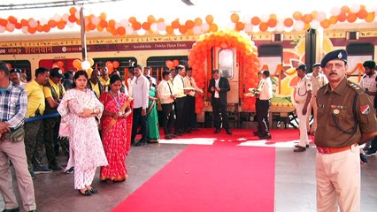 ବରିଷ୍ଠ ନାଗରିକ ତୀର୍ଥଯାତ୍ରାର ଶୁଭାରମ୍ଭ କଲେ ମୁଖ୍ୟମନ୍ତ୍ରୀ, ୧୦ ଟି ପର୍ଯ୍ୟାୟରେ ଯିବେ ୮ ହଜାର ଯାତ୍ରୀ