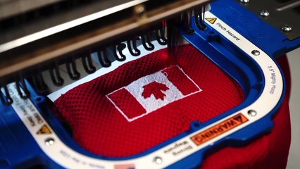 "Le Canada n'est pas à vendre": des casquettes répondent à Donald Trump