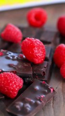 Delicious Hibiscus Raspberry Chocolate Bar