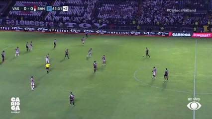 Bruno Lopes cabeceia fraco e perde boa chance para o Vasco