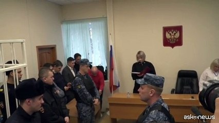 Russia, tre legali di Navalny condannati al carcere
